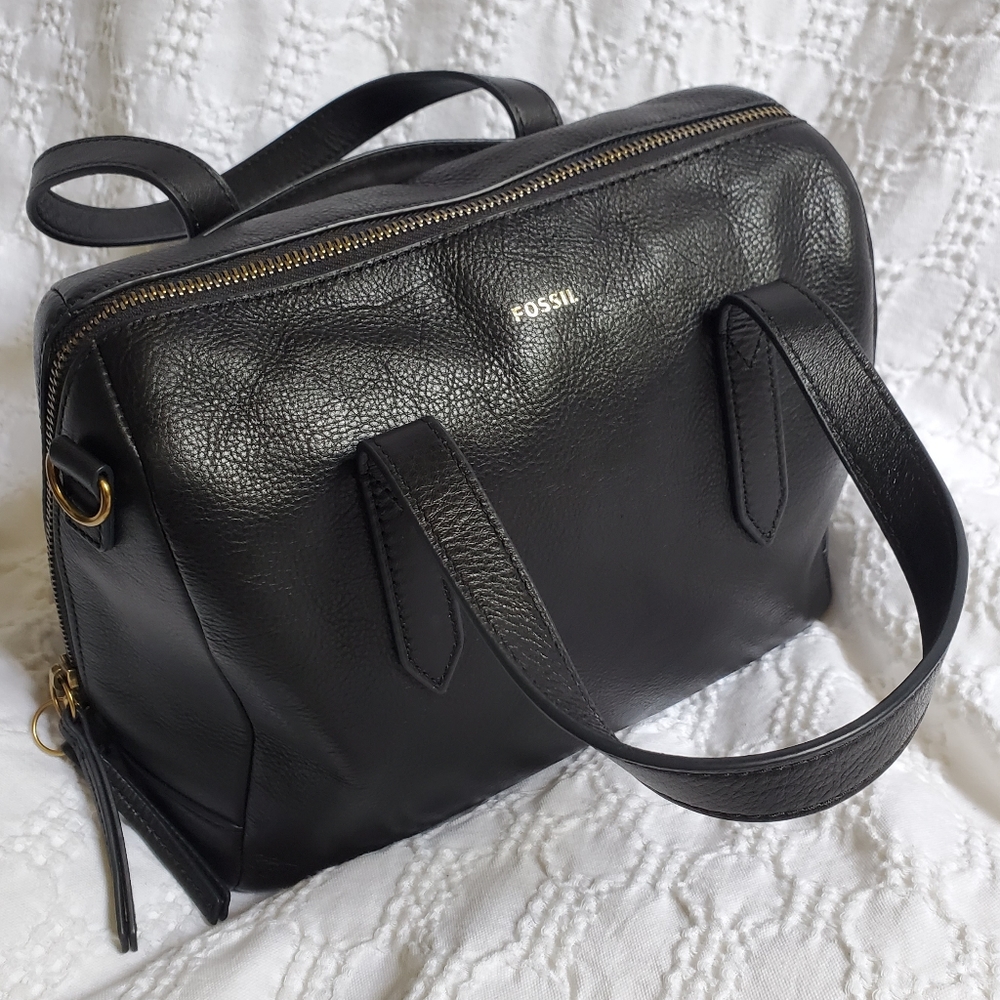 Fossil Sydney Satchel Black- Like New!!